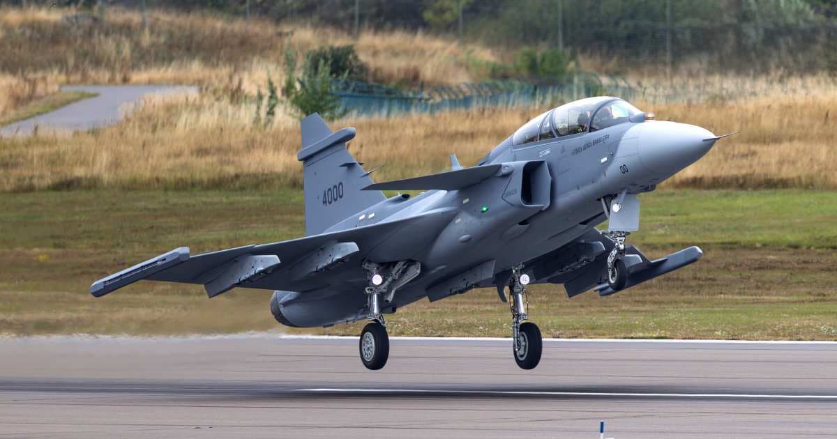 Two-seat Saab Gripen F 4000 lifting off on its first flight at Linköping