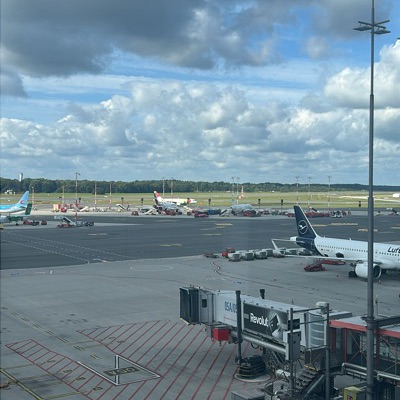 CS-TNU Airbus A320 TAP Air Portugal, LIS → HAM, 12 Sept 2026, photographed by Sheala