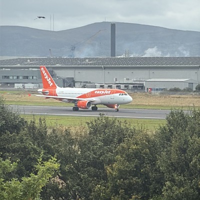 G-EZAN Airbus A319 easyJet, BHD → LTN, 6 Sept 2026, photographed by Pilot7875