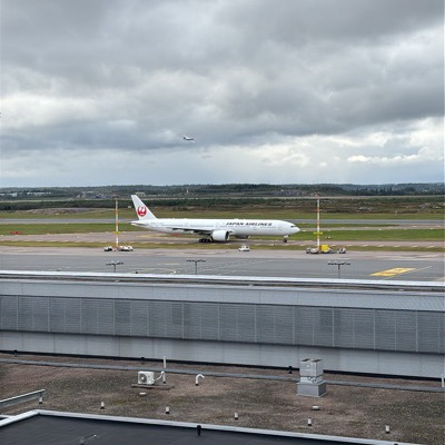 JA736J Boeing 777-300ER Japan Airlines, HEL → HND, 13 Sept 2026, photographed by Onni