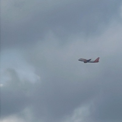 G-EZBZ Airbus A319 easyJet, LGW → EDI, 27 Sept 2026, photographed by F-16 sharp eye