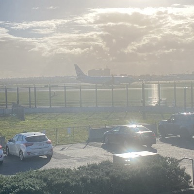 VH-YIA Boeing 737-800 Virgin Australia, CNM2 → SYD, 8 Sept 2026, photographed by VH-VXA
