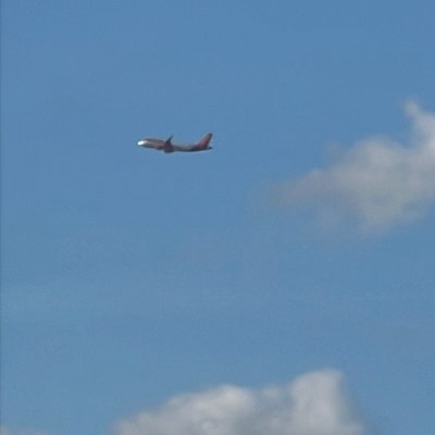 OE-INF Airbus A320 easyJet, LGW → CDG, 2 Oct 2026, photographed by F-16 sharp eye