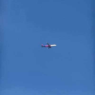 G-WUNB Airbus A321neo Wizz Air, LGW → PRG, 19 Sept 2026, photographed by svajdihs
